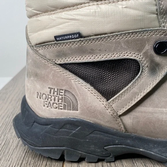 The North Face Men’s 9 Thermoball Zip Up Taupe Lace-Up Insulated Boots - Picture 3 of 14